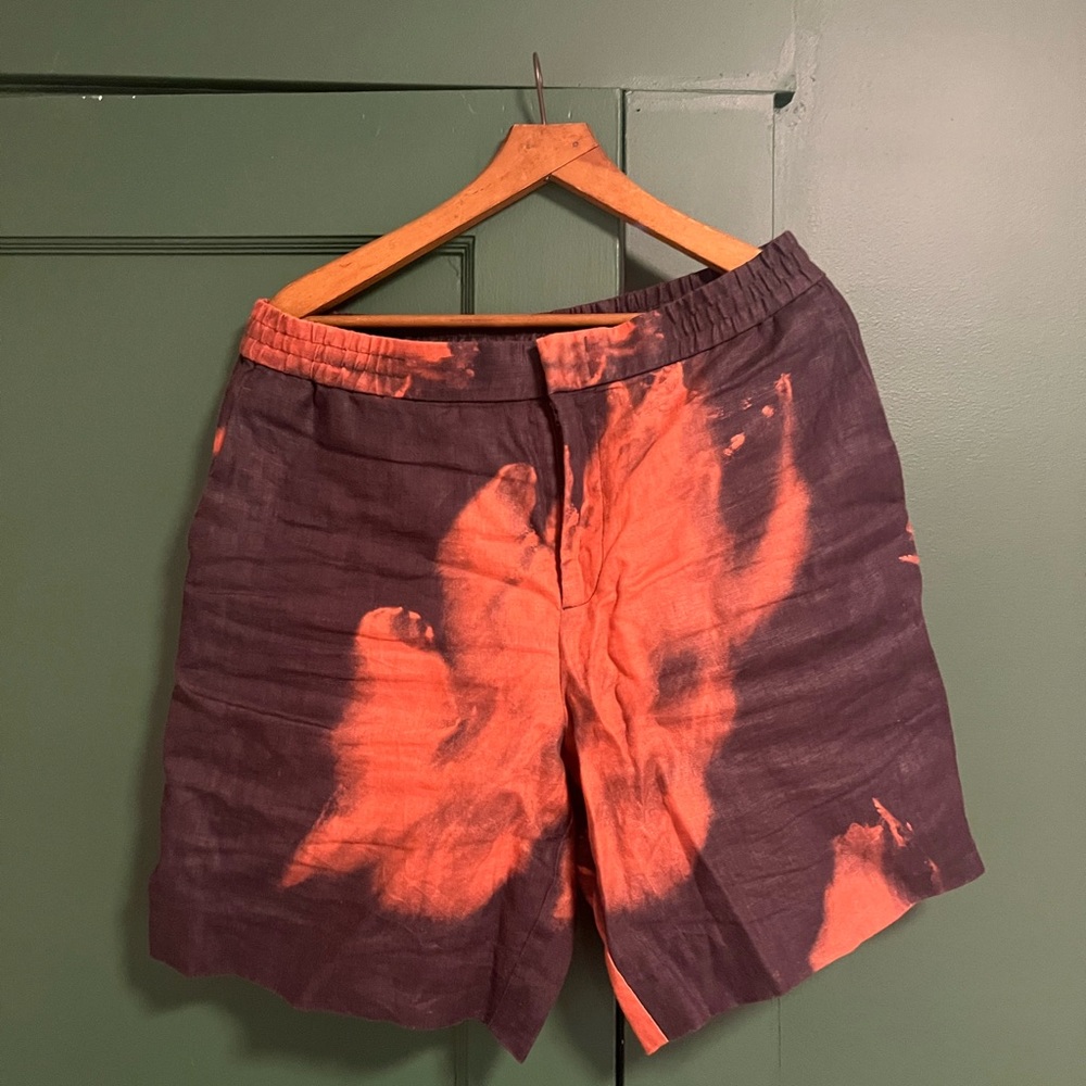 COS Men’s tie-dye shorts.